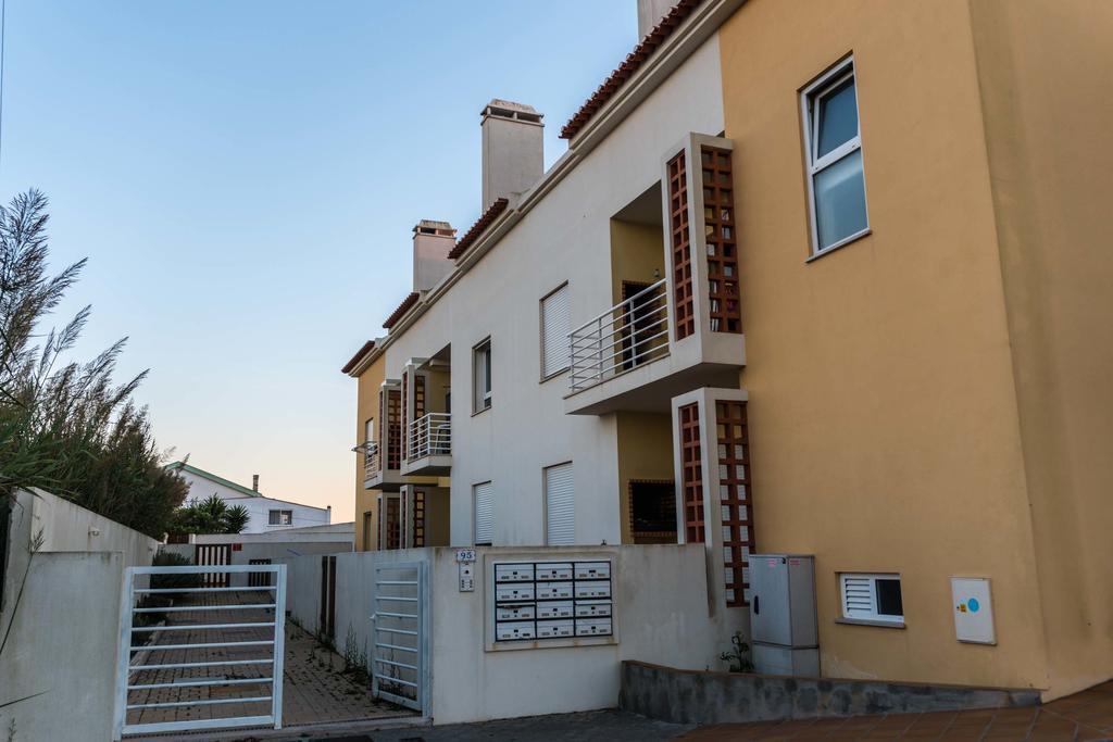 Apartments Baleal: Balconies And Pool Ferrel  Εξωτερικό φωτογραφία
